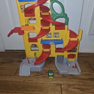 Fisher-Price Little People Wheelies Stand 'n Play Rampway